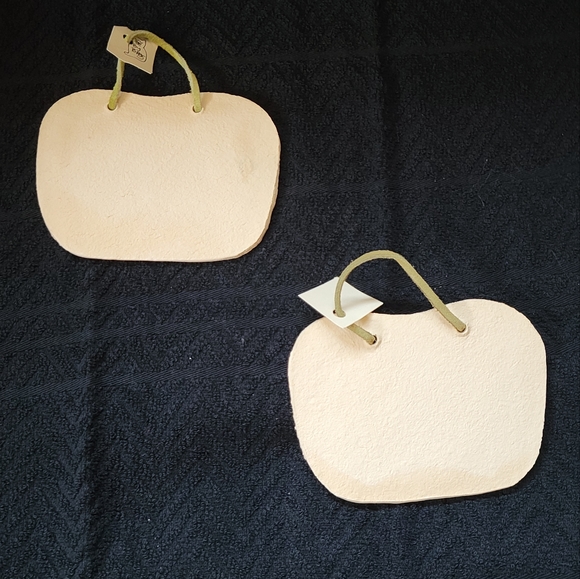 Set of 2 Small Unglazed Cermic Wall Plaques with Sayings by Babs NEW - Picture 2 of 6